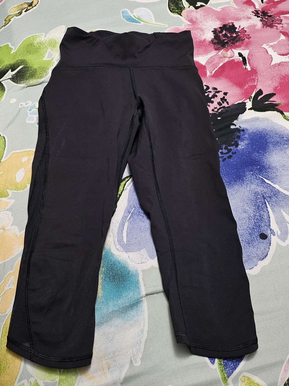 lululemon athletica Black Capri Leggings